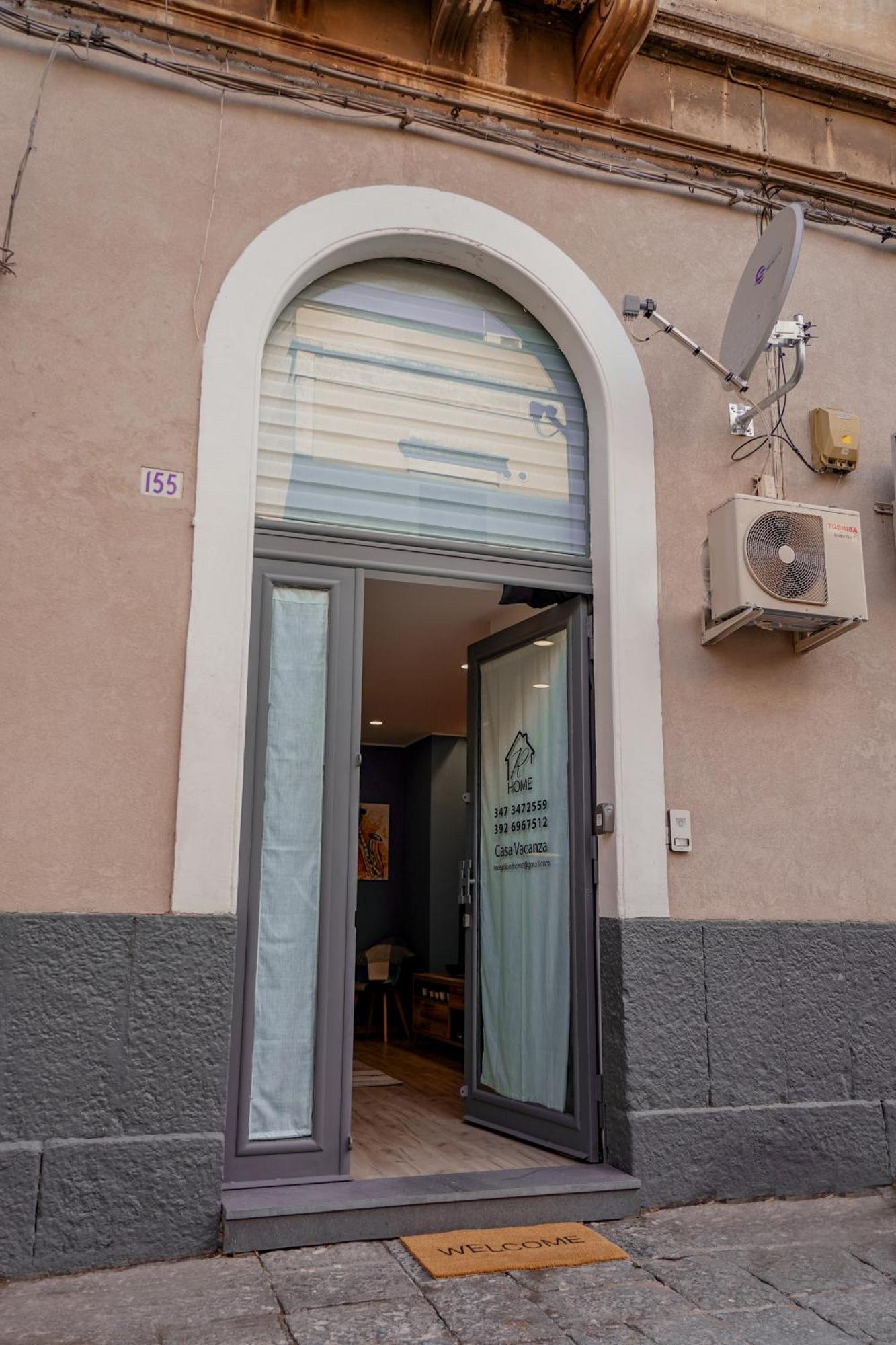 R-home Crispi Apartment